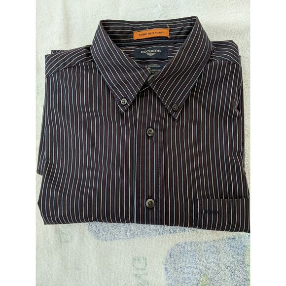 Dockers Mens Size Medium Stain Defender Long Sleeve Button Down Shirt Blue Strip - Picture 2 of 6